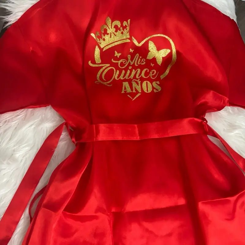 Quinceañera Robe - Personalized, Classic Design for Youth Celebrations ENVIAR EL NOMBRE DE LA QUINCEAÑERA, COLOR DE LA BATA Y DEL DISEÑO O CUALQUIER