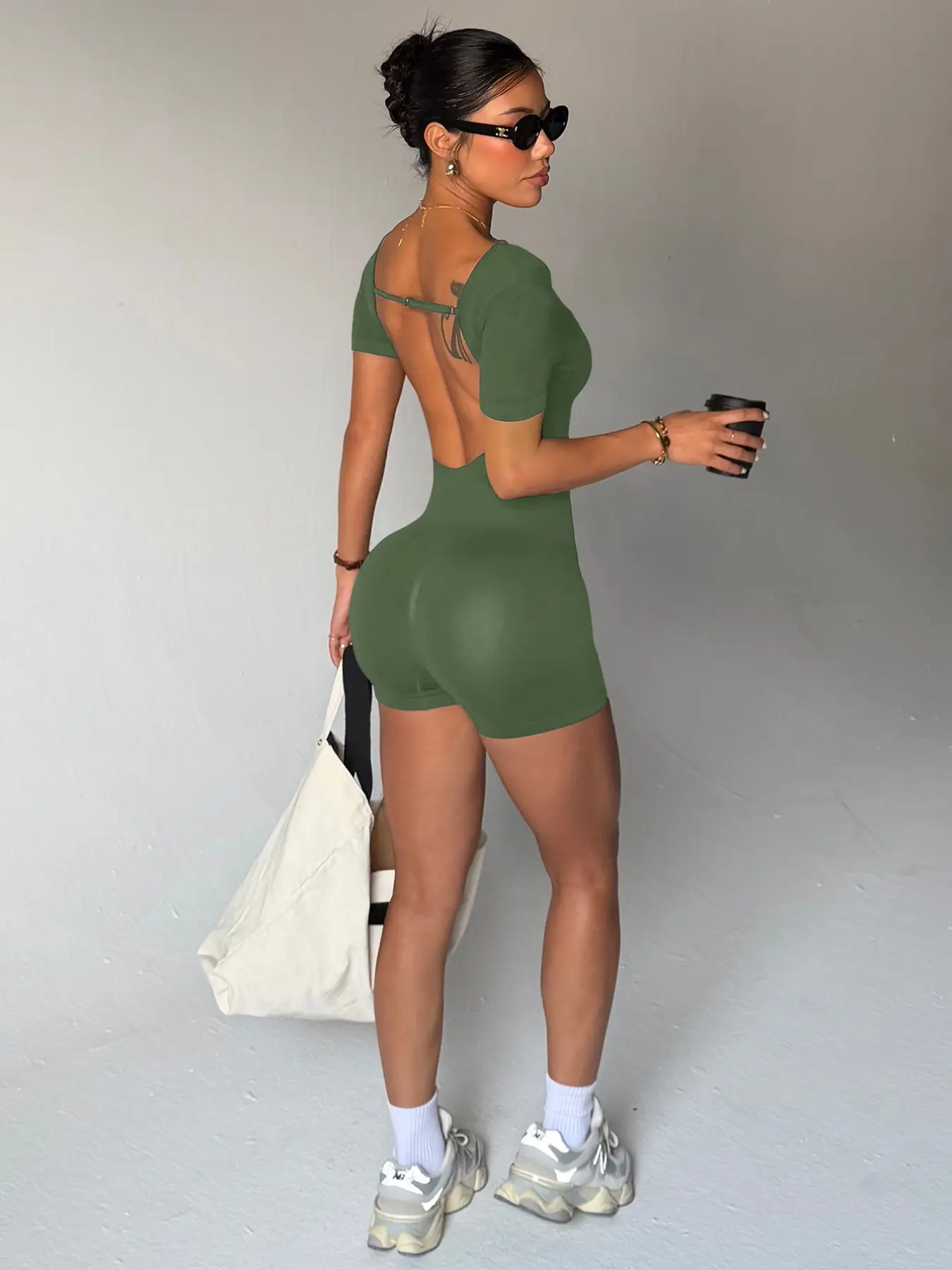 Seamless Ribbed Workout Romper, Backless Open-Back Square Neck Short Sleeve Yoga Bodysuit, Tummy Control Butt Lifting Gym Outfit, High Waisted Jumpsuits for Women, Sporty Jumpsuit, Stretch Jumpsuit, Athletic Jumpsuit