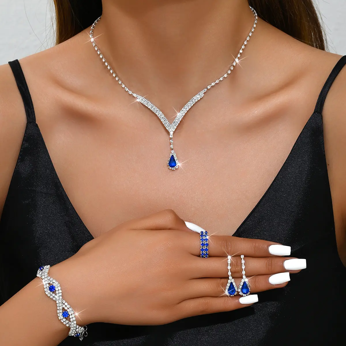 630+746+424 2 sapphire necklace+earrings