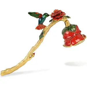 Elegant Royal-Style Pearl Inlay Candle Snuffer Wick Accessory for Extinguishing Candles (Red)