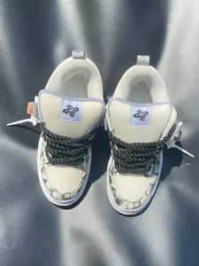 New Fashion Versatile Low-Top Bread Shoes, Casual Sneakers for Men, Student Shoes, Plaid Pattern, Fall & Winter