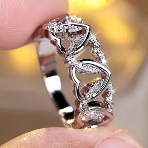 1pc Fashion Delicate Heart Hollow Decor Ring Daily Wear Or Dates Valentines