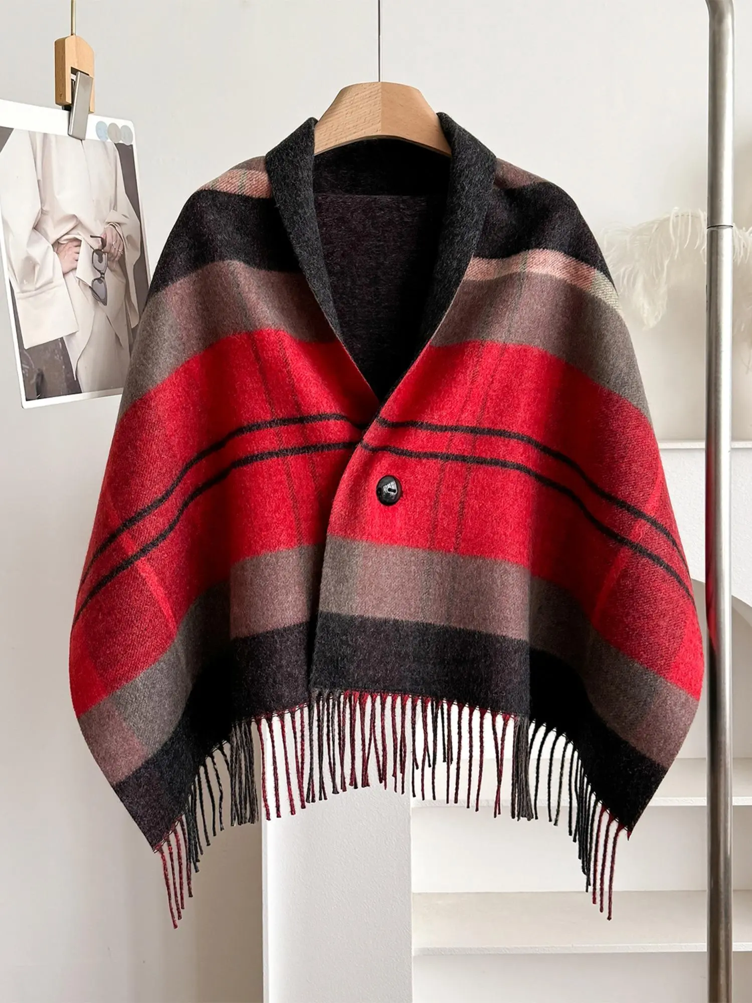 Vintage Plaid Fringed Shawl with Buckle, Fringe Trim Shawl, Versatile Women’s Warm Fashion Scarf, Perfect Lightweight Cape for Autumn & Winter, Shawl Wrap