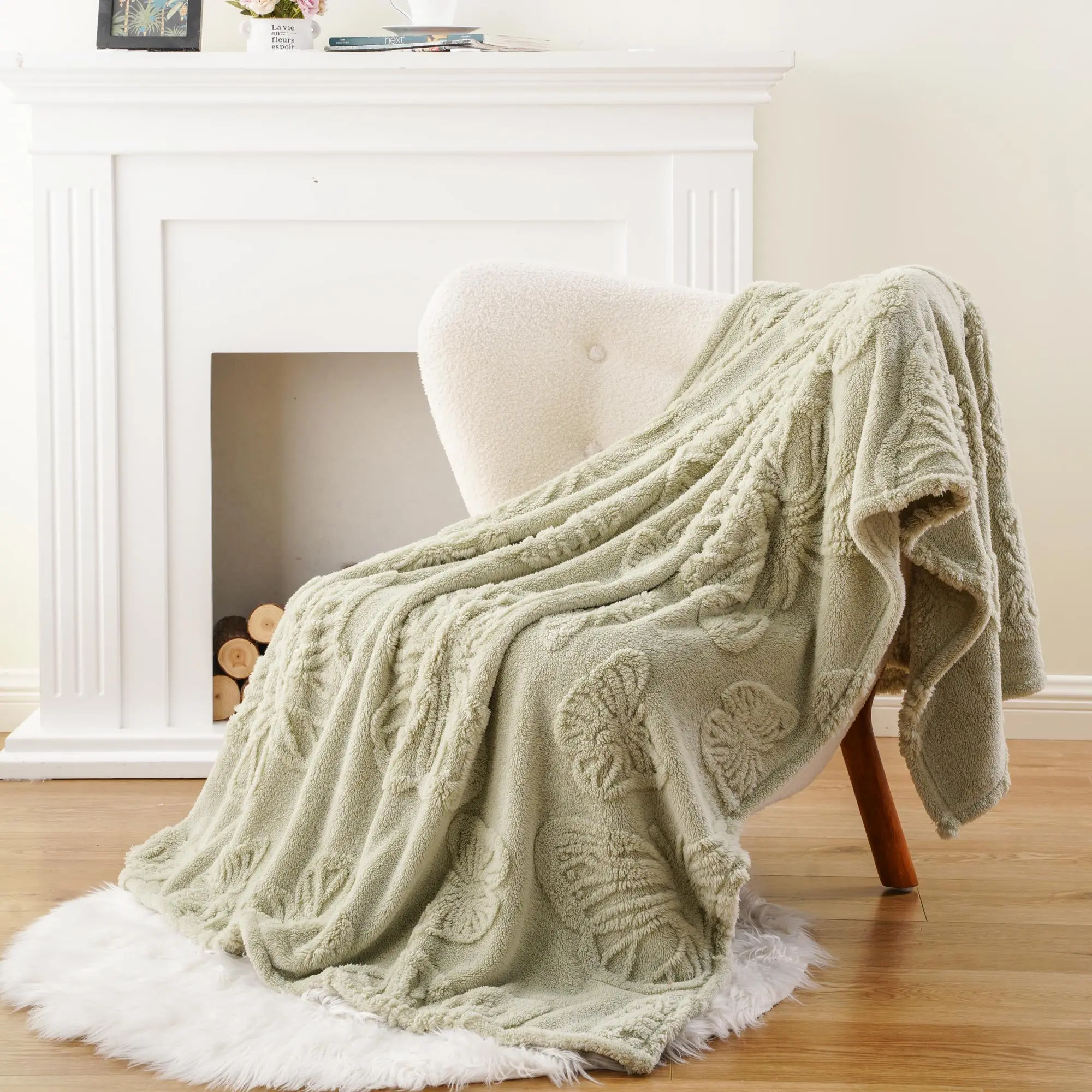Battilo I Ultra-Soft Butterfly Throw Blanket, Cozy Shu Velveteen Merbau Texture Fuzzy Lightweight Plush for Living Room Bedroom Ideal Mother's Day Gift