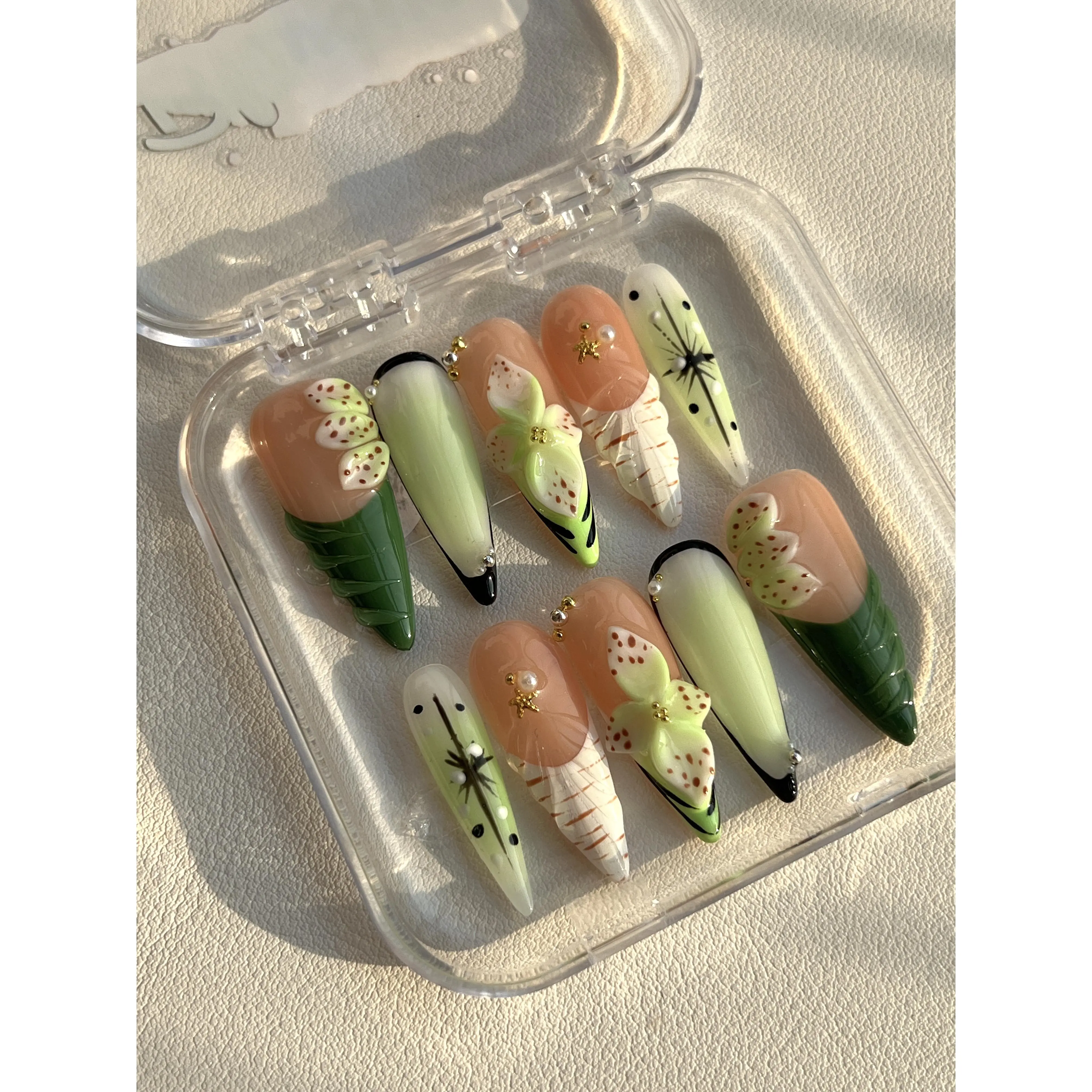 Handmade Press-On Nail Kit, Reusable Gel-Based Oval Nails with 3D Art, Long-Lasting Salon-Quality Finish for At-Home Use, Diy Nails, Natural Look