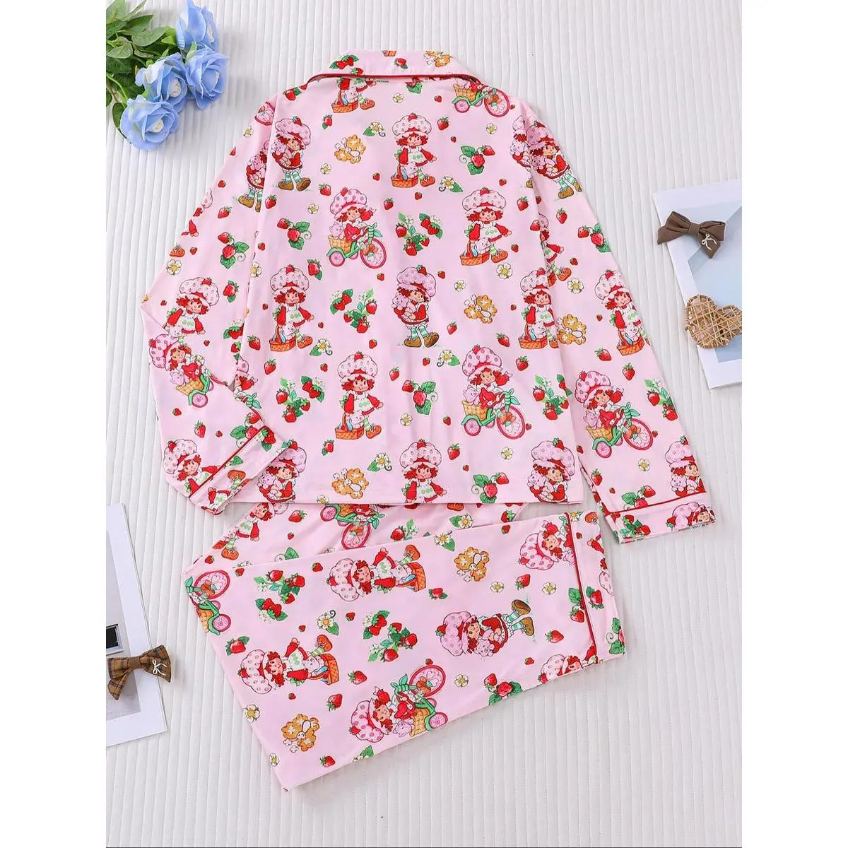 Women's Fitted 2-Piece Strawberry Print Knit Longsleeve Pajama Set - Button-Up Top, Elastic Pants, Fall Winter Sports Loungewear, Comfortable Home Nightwear, All Over Cartoon Print, Machine Washable