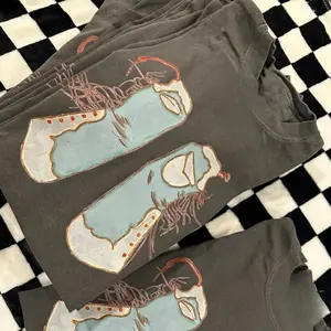 Cowboy Chaps Graphic Tee, Cowgirl Outfits, Western Clothing, Western Tops Outfits Women, Western Crewneck Sweatshirt Wholesale, Gift For Her, Country Concert Outfits Clothing, Rodeo Outfit Women T-shirts, Unisex Hoodie