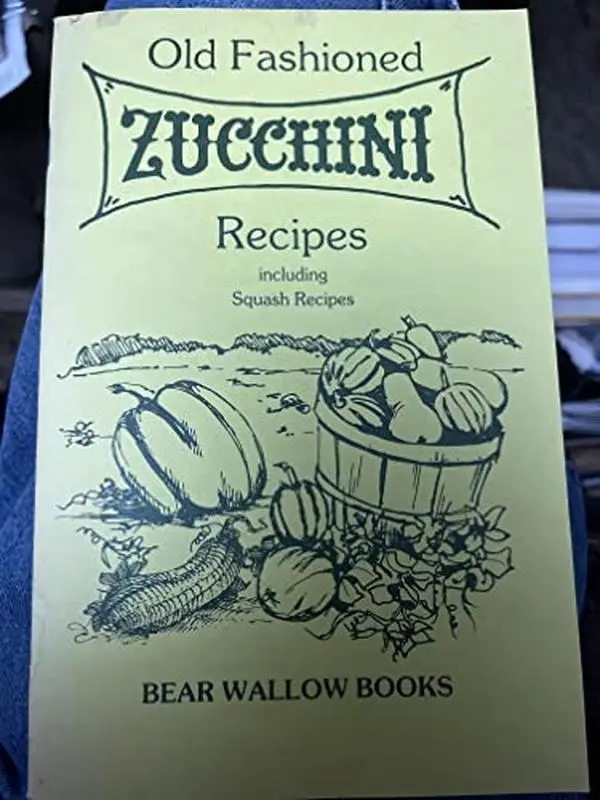 USED-Old-Fashioned Zucchini Recipes by Anonymous (Paperback)