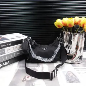 Pre-owned PRADA Nylon Shoulder Bags Re Edition 2005 Black Shoulder Bag T10335358