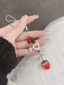 Lightweight Sweet Y2K Cute Strawberry Keychain Kawaii Cellphone Charm Lanyard Lovely Fruits Bag Chain for Girls Aesthetic Jewelry Props