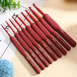 Crochet Hook Set, 1 Set Crochet Hooks with Accessories, Soft and Ergonomic Crochet Hooks, Beginner's Set(Some Accessories Are Random Color)