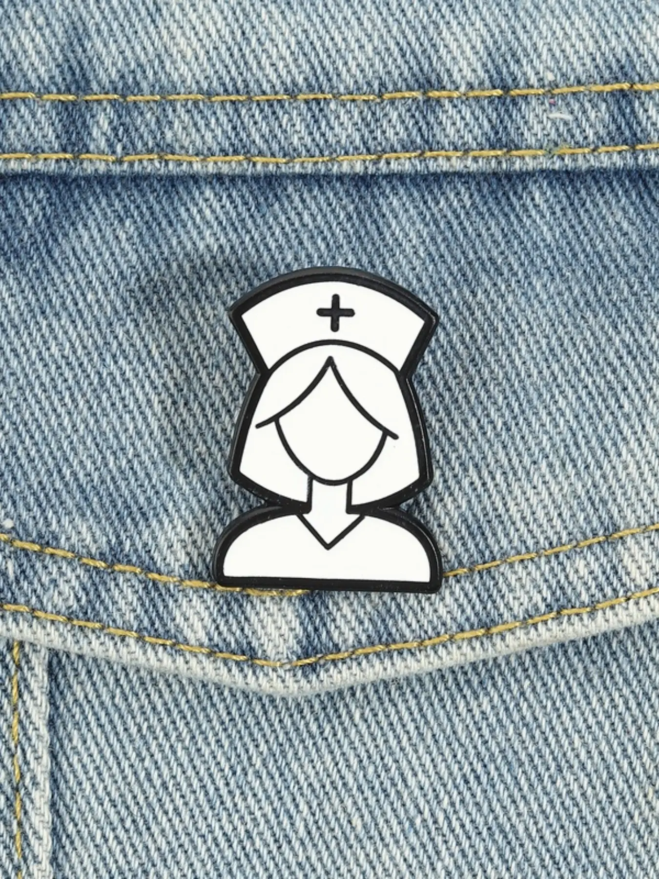 Simple Nurse Professional Enamel Pin, Medical Staff Memorial Badge, Elegant Lapel Pin for Nurses, Perfect Gift for Healthcare Workers
