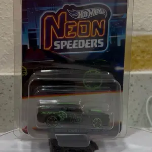 Hot wheels neon speeders dodge challenger srt hellcat