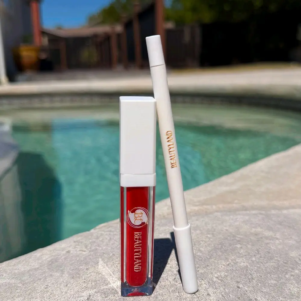 Matte liquid lipstick and lip liner