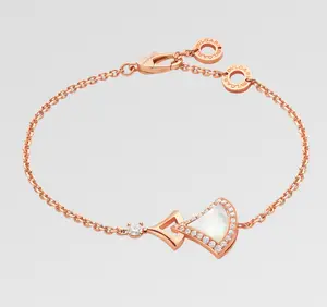 Pre-owned Bvlgari Diva's dream with white mother of pearl and dia 18k rose gold chain bracelet size SM 2023 full set