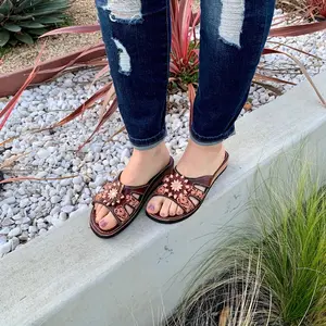Womens Mexican Sandals, Handmade Leather Huaraches Sandals ,Sandalias Huaraches Mexicanos ,Mexican Leather Shoes, Huarache Mujer TRES TIRAS