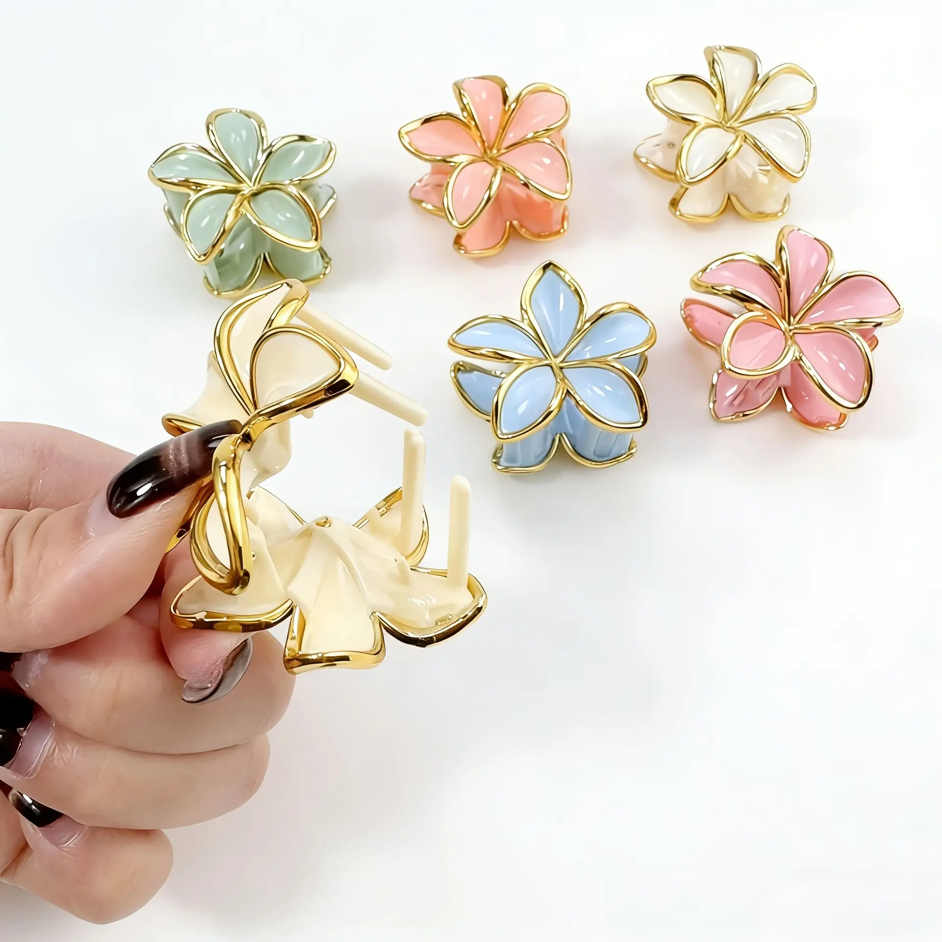 [6pcs Hair Claw Clips] 6pcs Small Egg Flower Hair Claw Clips, Jelly Color with Golden Edge, Flower Hair Clips for the Back of the Head, Women's Shark Clips, Colorful Hair Claws, Hair Accessories