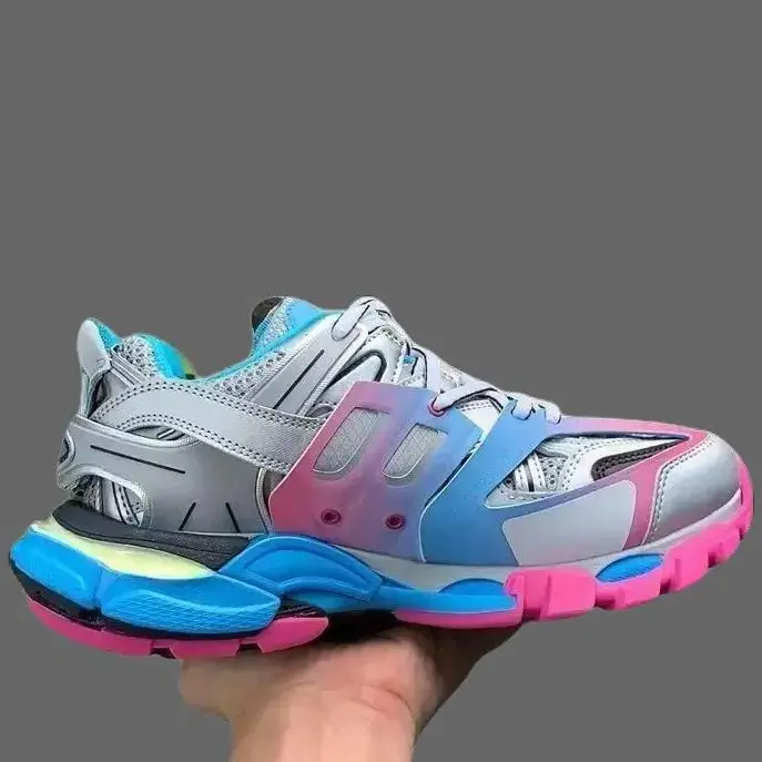 Trendy LED streetwear dad shoes size 35-45 luxury designer Height-Increasing LED track Shoes for men and women multiple colors shining modes running chunky trainers Athletic Sports Footwear