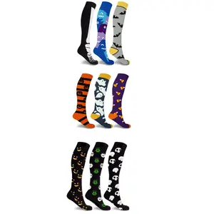 Mens Womenswear Halloween Ghost Print Compression Knee High Socks for Daily Outdoor Vacation Holiday Wear Running Pregnancy Travel Breathable