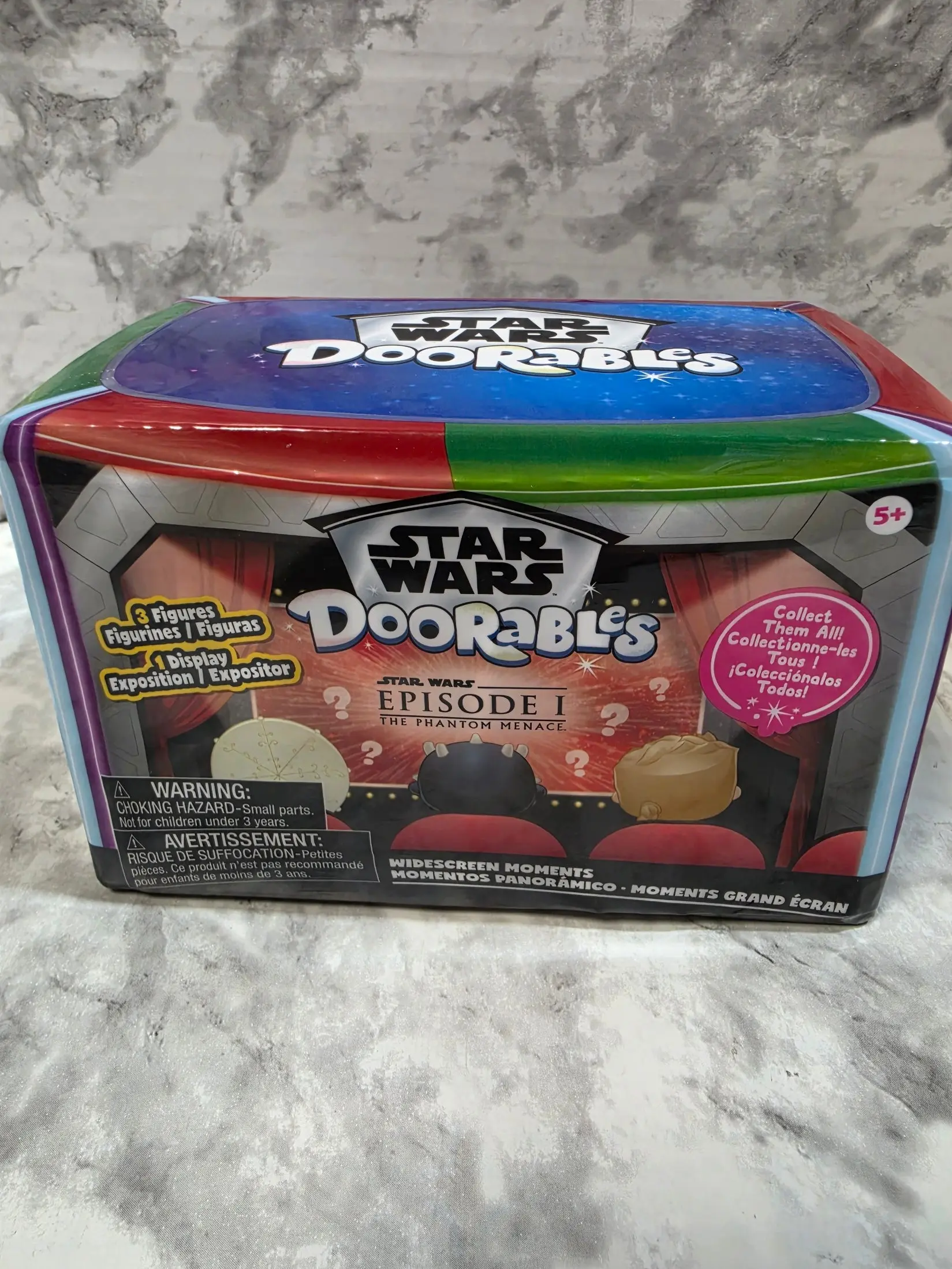 Star Wars Doorables The Phantom Menace Exclusive Collectible Set with Glitter Eyes, Iconic Glitter Eyes Figures, 1 Widescreen Diorama Display Backdrop, 3 Figures - Choking Hazard-Small Parts (Literature & Art)