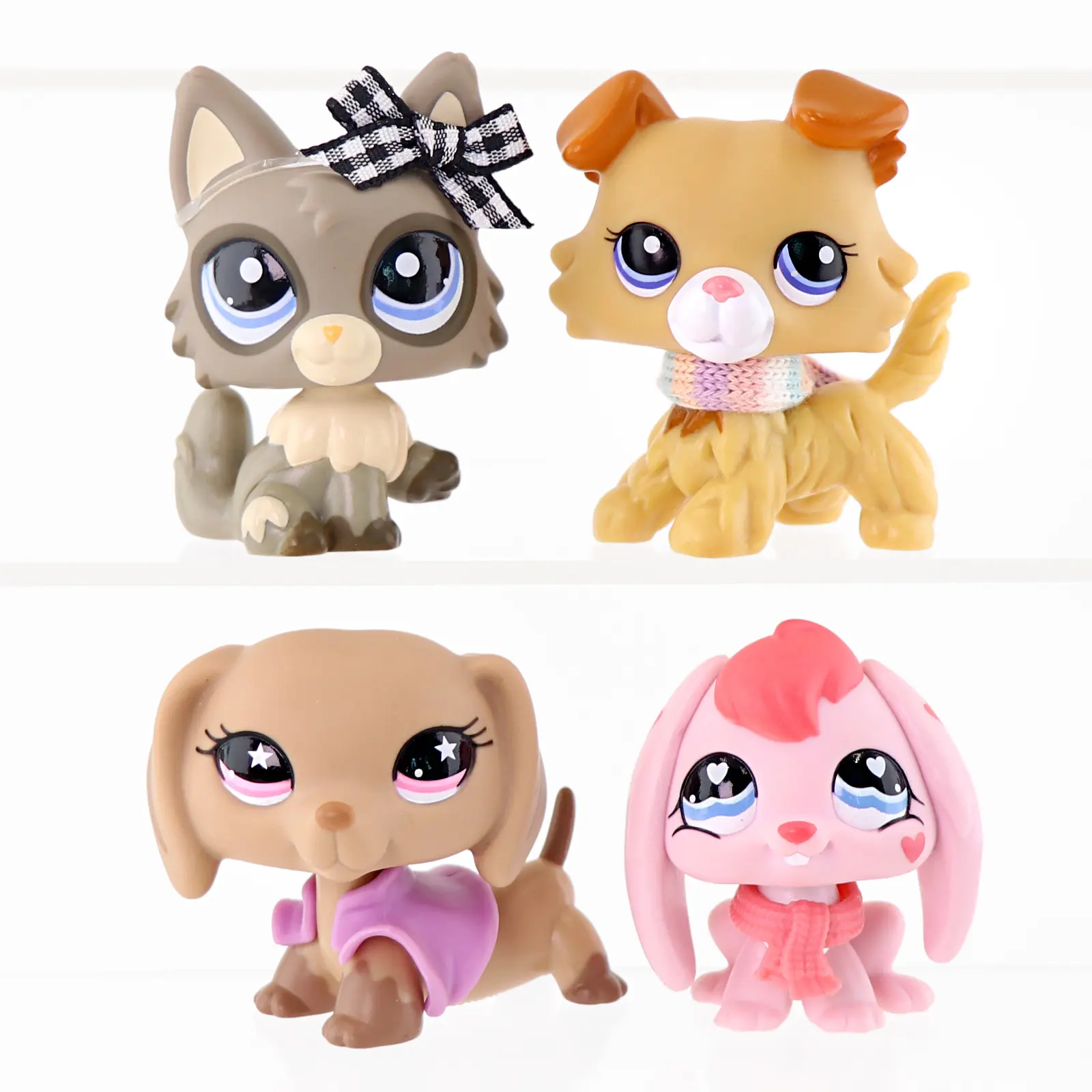 4 Pcs Mini Cat & Dog Collectible Figurines, Kawaii Cartoon Pet Statues with Plaid Bow Knit Scarf Vest Accessories, Mini Animal Figures for Diorama Desktop Decor & Hobby Collector Gift