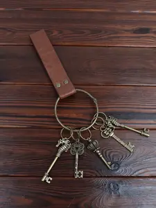 1Set Harry Potter Magic Key Gringotts Vault Treasure Box Key with Medieval Retro PU Leather Keychain Gothic Cross Keychain Halloween Role Play Props LARP