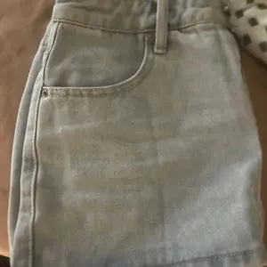 Frayed Vintage Washed Denim Shorts