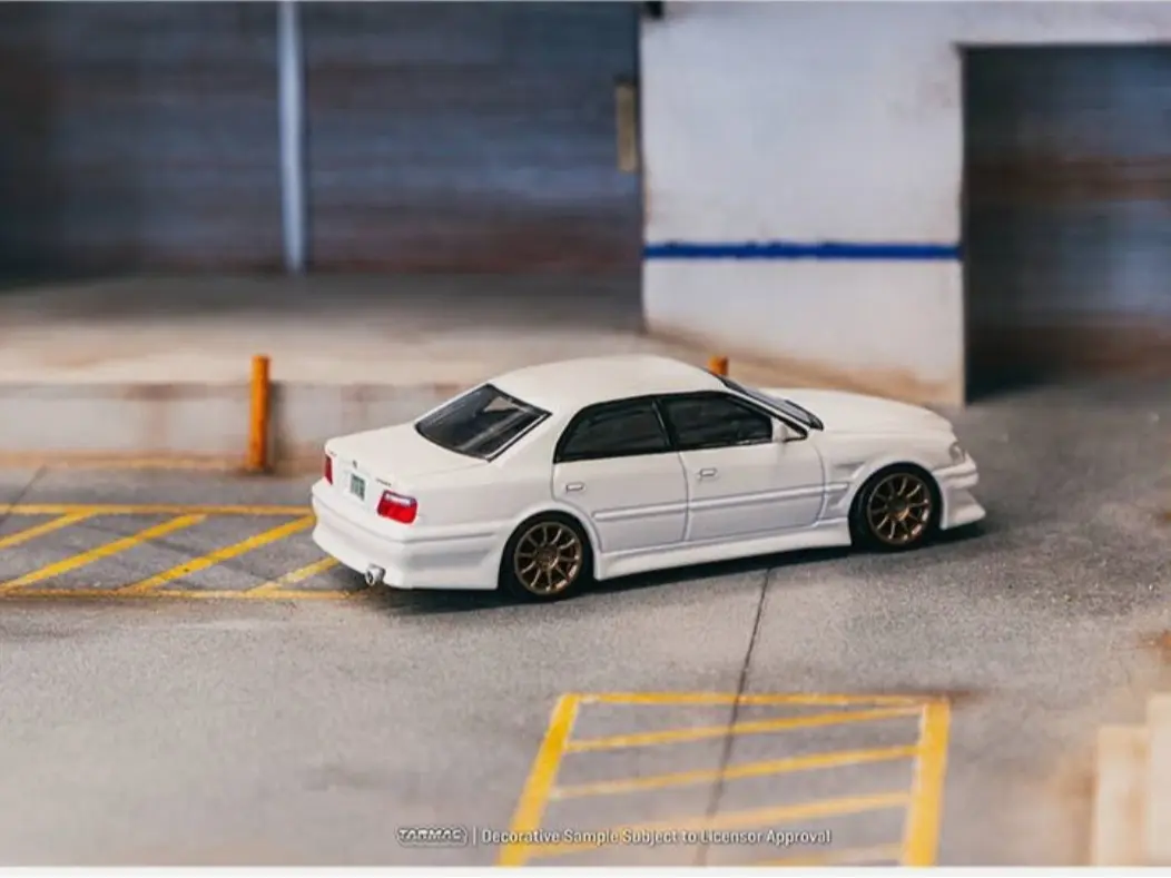 TARMAC 1:64 SCALE VERTEX TOYOTA CHASER JZX100 WHITE METALLIC