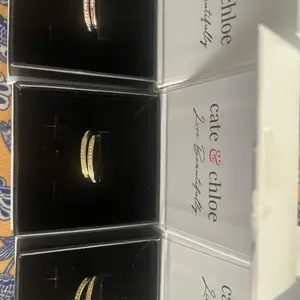 Product Review of Cate & Chloe Bianca 18k White Gold Plated 25mm Hoop Earrings for Women – 34 Simulated Diamond Crystal Hoops – Hypoallergenic, Lead & Nickel Free Lightweight Earrings with Secure Latch Back – Premium Gift Box Included, American Owned Brand from H**e