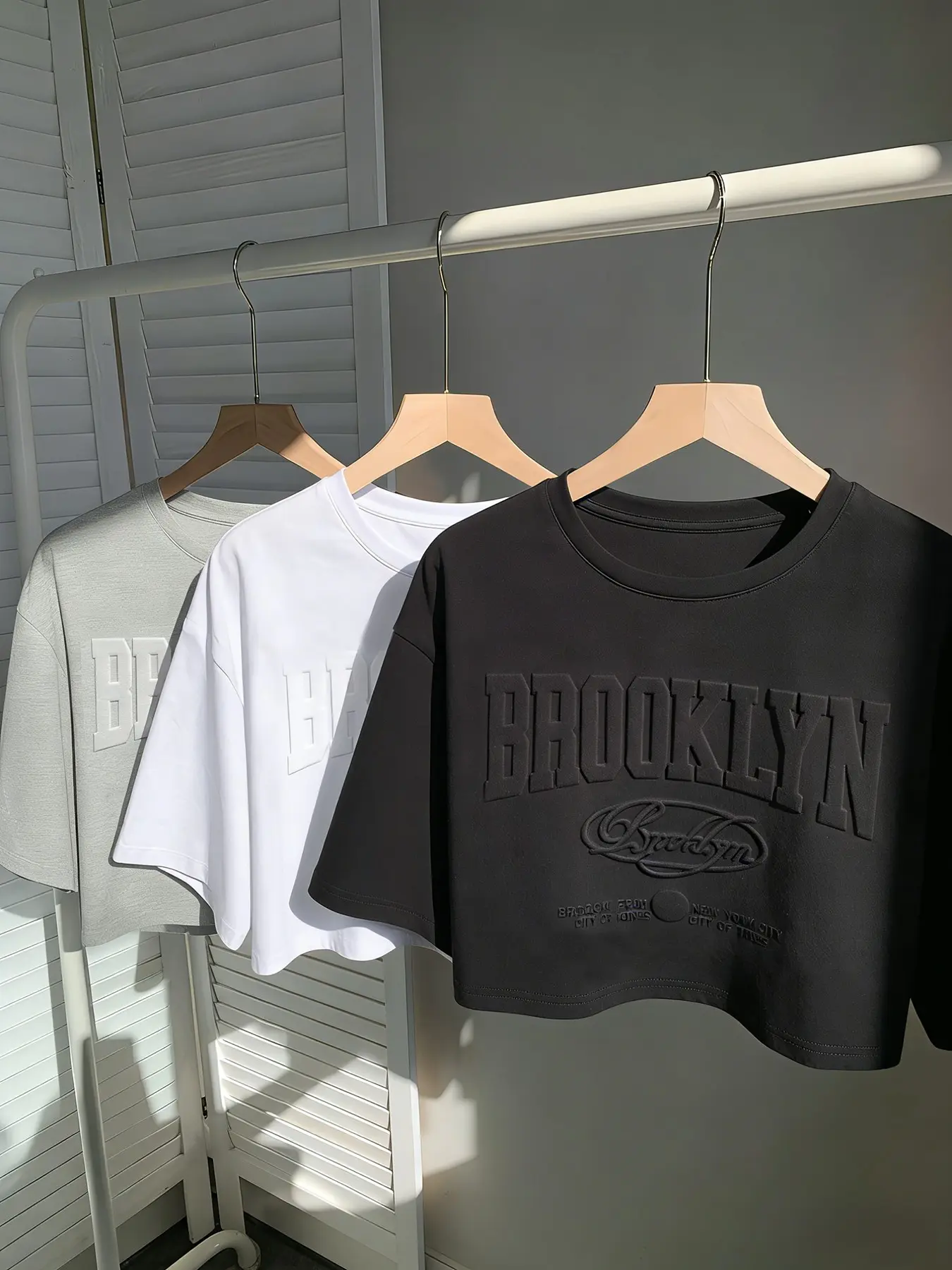 Brooklyn Graphic Short Sleeve Top Round Neck Oversized, Oversize Loose Fit Drop Shoulder Design, High Waist Cut-Out Style, Summer Casual Wear, Multiple Occasions, Streetwear