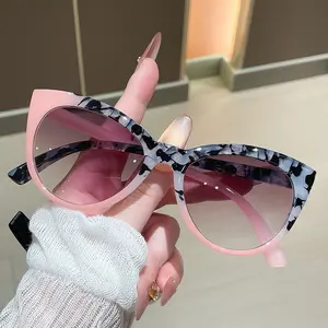 Two-In-One Fashion Cat Eye Reading Glasses, Anti-Glare UV Protection, Lightweight Tortoiseshell Gradient, Designed for Seniors