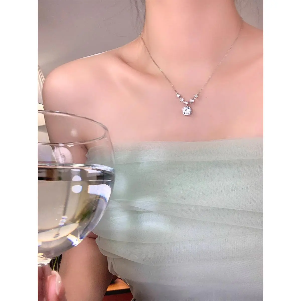 XL0103 (White Diamond)