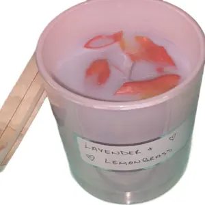 Pink Aesthetic Candle  Lavender & Lemongrass – Glass Jar with Petals