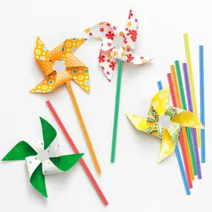 DIY Blank Pinwheel Craft Set, 24pcs Unfinished Paper Windmills with 12 Crayons, Summer Outdoor Painting Activity, Birthday Party Favors, Classroom Art & Family Fun