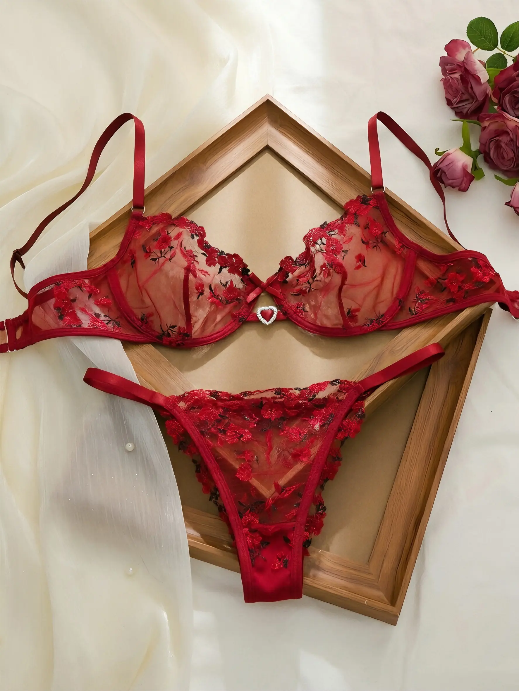 Red Floral Lace Lingerie Set for Women, Elegant 2-Piece Bra and Panty with Heart Charm for Special Occasions, Style, Halloween, Party, V-Neck, Holiday, 3/4 Coverage, New Year