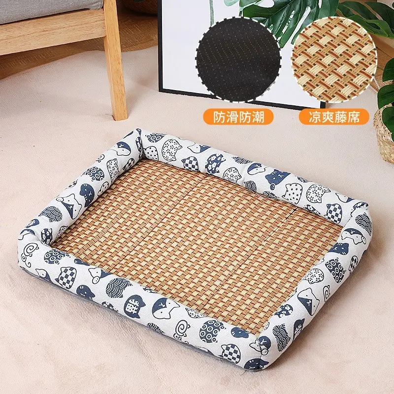 Cooling Mat Square Nest [White Background Cat]