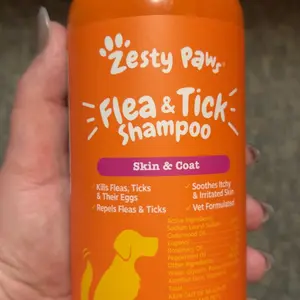 Zesty Paws Flea & Tick Removal Shampoo for Dogs - 16-fl oz Natural Soothing Deodorizing Cleaning Formula with Cedarwood Oil & Peppermint for Skin & Coat Care