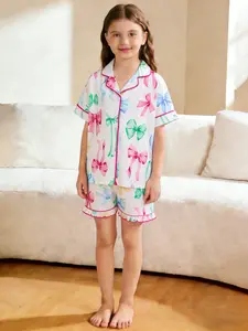 2 pieces of girls' colorful bow printed short sleeved shorts sleepwear set with buttons and elastic waistband, suitable for all seasons of casual and comfortable fashionable home wear Pajamas Loungewear