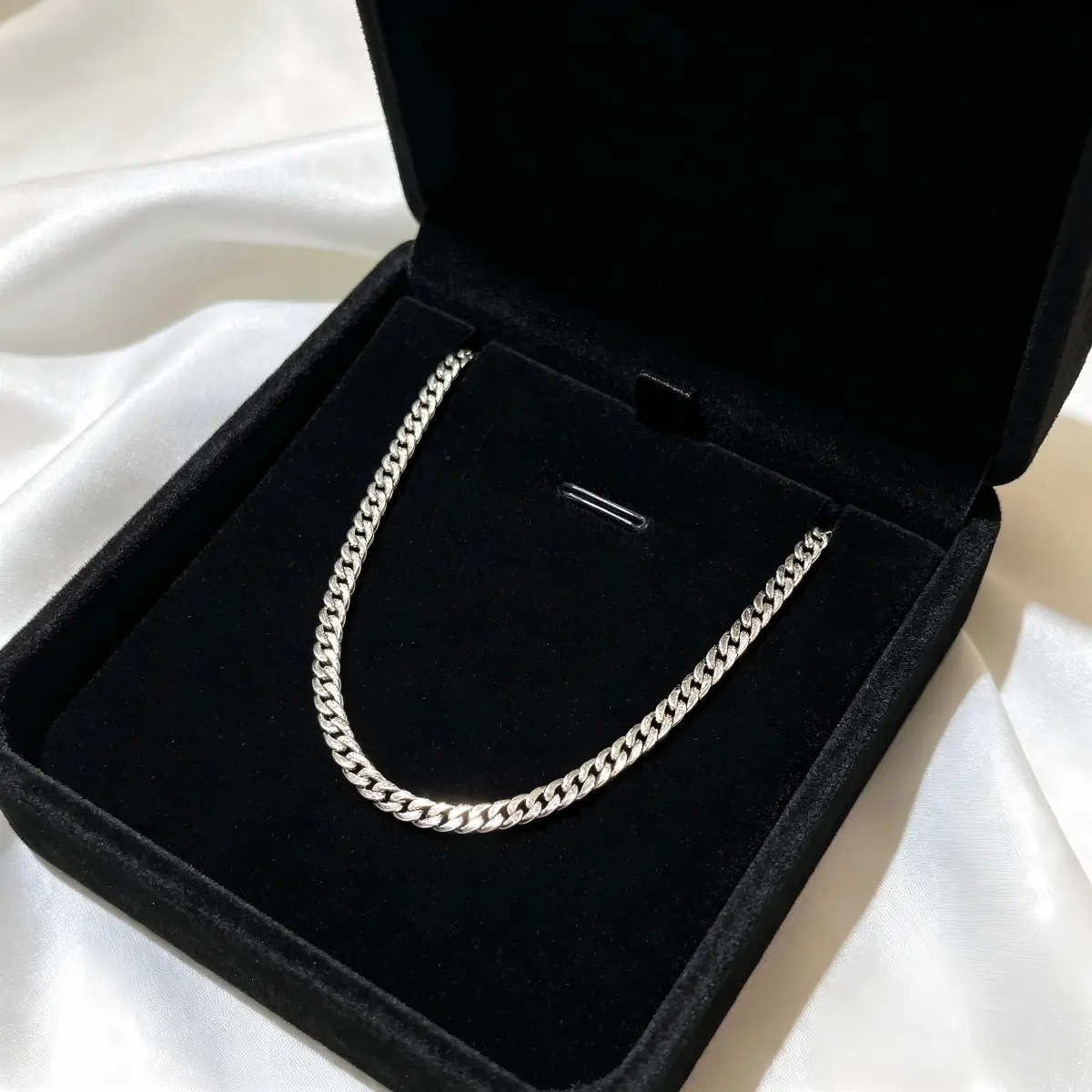Men’s Silver-Tone Cuban Link Necklace - Silver-Plated Zinc Alloy Comfort Fit Curb Chain Fashion Costume Jewelry Choker