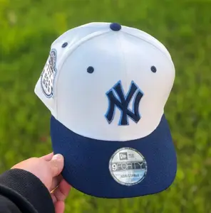 New Era New York Yankees 9FORTY A-Frame Snapback Hat – White Crown Red Brim – Adjustable MLB Baseball Cap – Streetwear Unisex Summer Edition