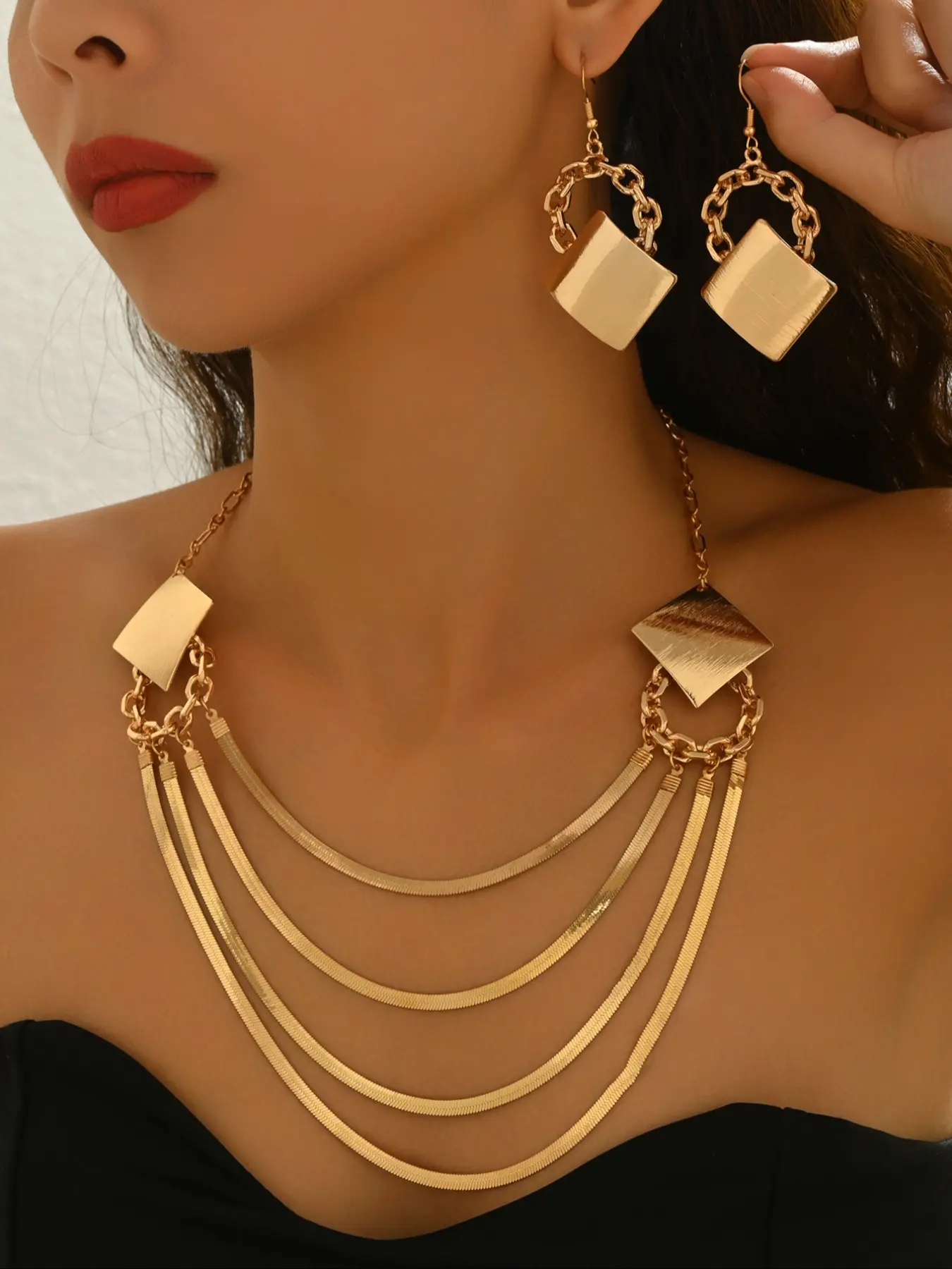Women's Fashion Jewelry Set, Geometric Design Earrings & Necklace, Multi-Layer Snake Skin Chain, Perfect Gift for All Occasions, Matching Jewelry Set, Trendy Jewelry Set, Fashionable Jewelry Set