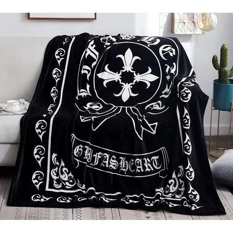 Lightweight Plush Flannel Throw Blanket, Gothic Cross & Heart Print Sofa Nap Blanket, Soft Warm Durable Fleece Quilt Shawl for Home Daily Use