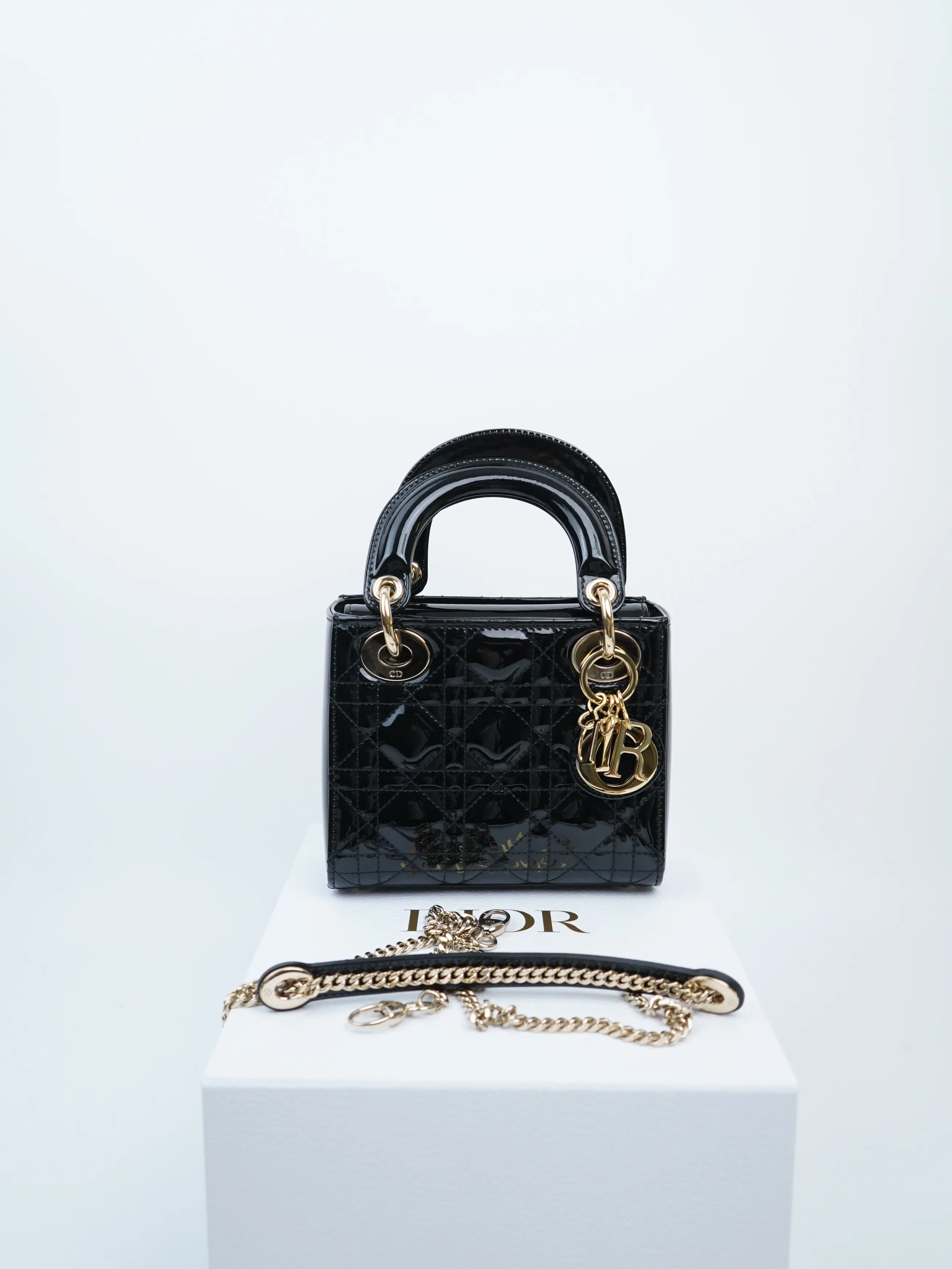 Pre-owned Dior patent Crossbody Bags Christian Dior
