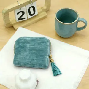 Exquisite Jewelry Storage Bag Tassel Zipper Pouch for Rings Pendants Bracelets Portable Organizer with Free Bracelet Included hat blade stand