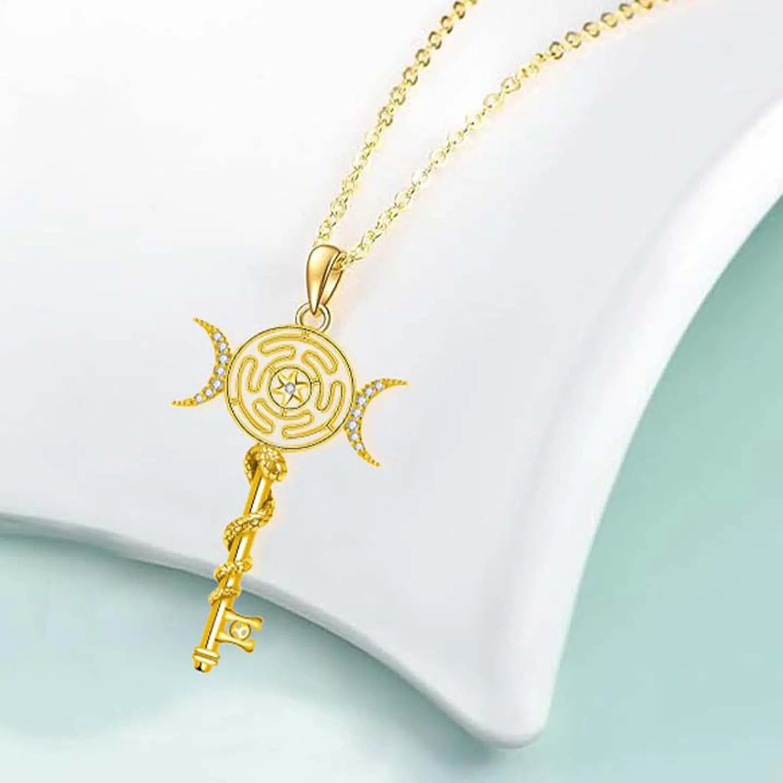 Charming Snake and Key Zircon Pendant Necklace for Women, Metal Jewelry for Casual Wear, Thoughtful Birthday Gift Idea