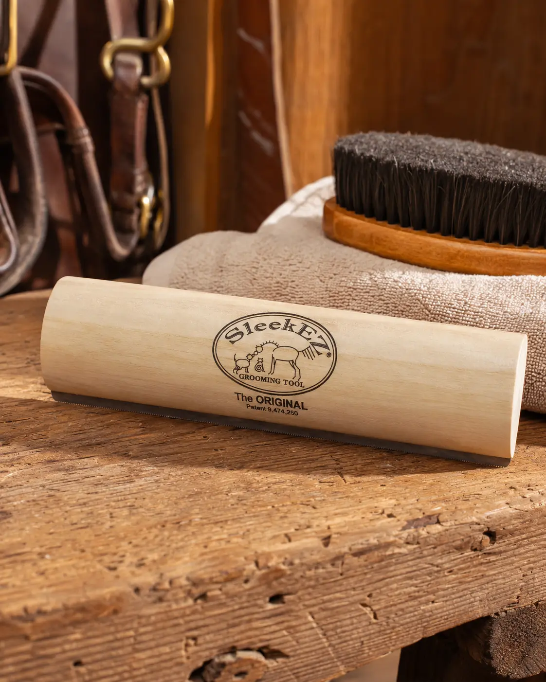 SleekEZ - Horse Deshedding Grooming Tool