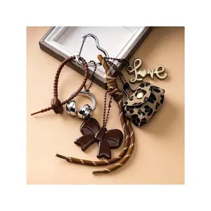 1pc Women's 3D Heart Charm PU Leather Keychain - Cartoon Rectangular Bag Charm Valentine's Day Gift For Her Decorative Accessory For Keys Bags & Backpacks Fun Design Sturdy Zipper Pull Bow Key Lanyard Bag Handle