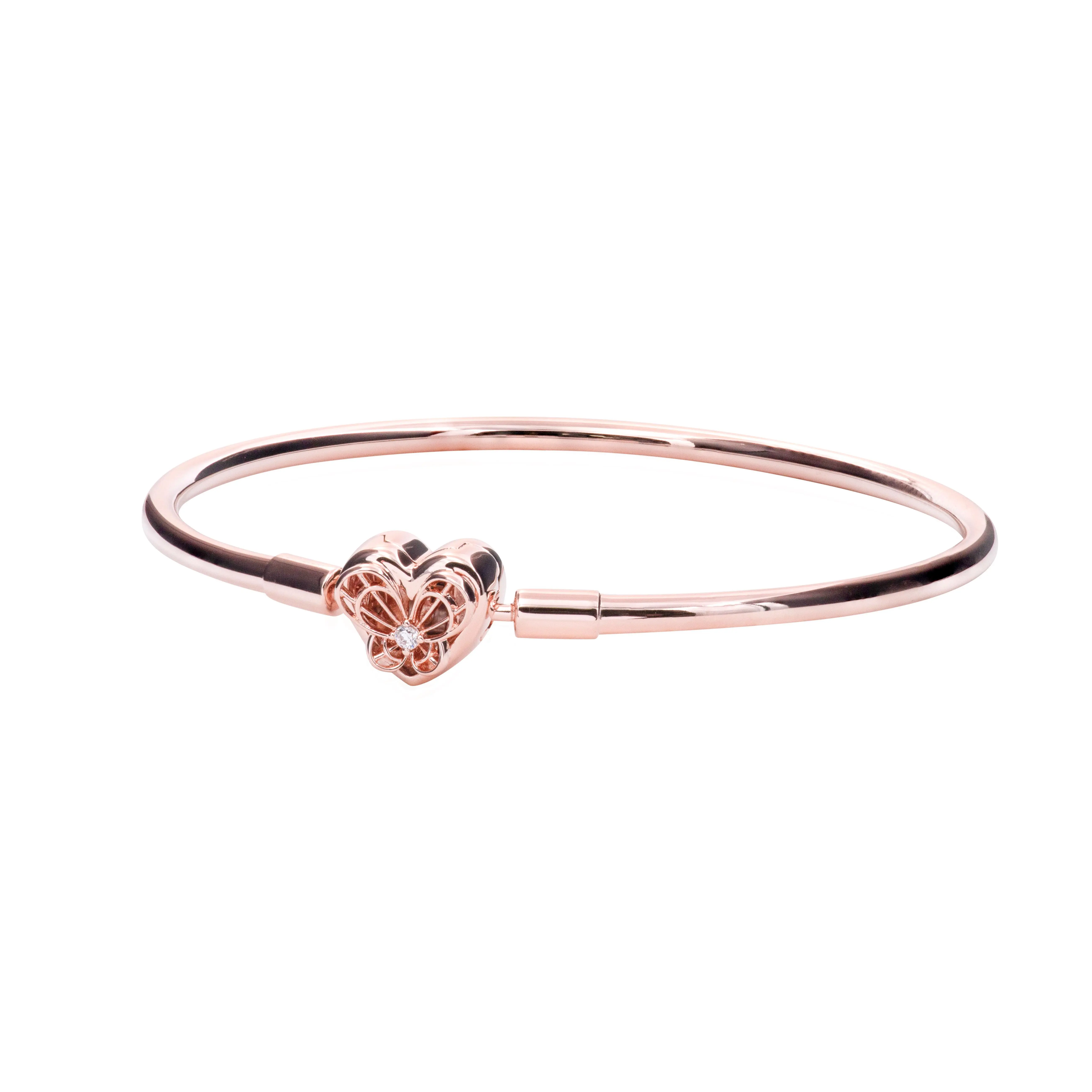 Pandora Moments Heart & Butterfly Bangle 582594C01-19 Pandora Moments Heart & Butterfly Bangle 582594C01-19