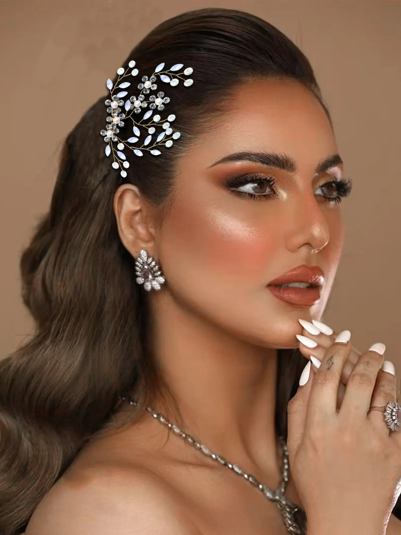Elegant Wedding Hair Comb with Rhinestones, Handmade Bridal Accessory for Women, Perfect for Parties and Special Occasions