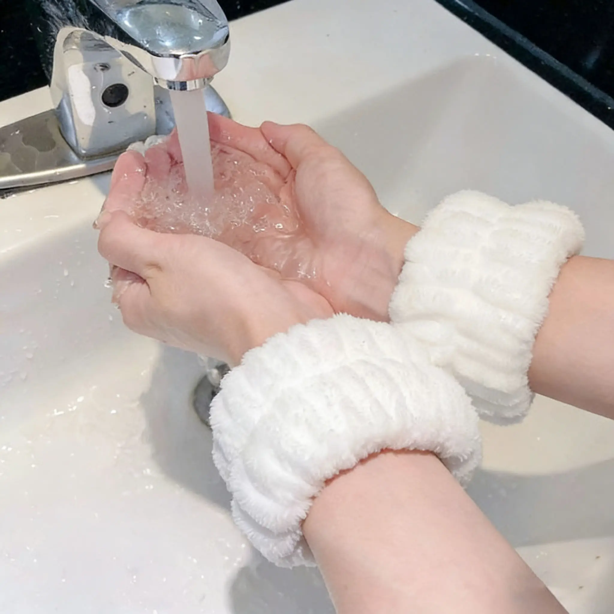 Waterproof Wristband Set, Absorbent Sweat Band for Sports, Decorative Sleeve Covers for Women, Moisture-Proof Wrist Protector